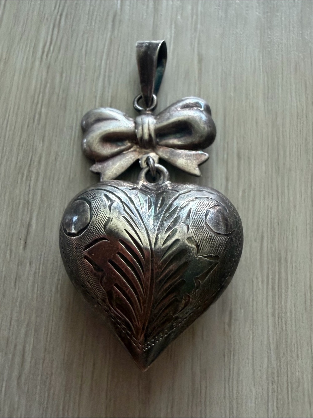 Vintage 925 Sterling Silver Puffy Heart & Bow Pendant Dangle